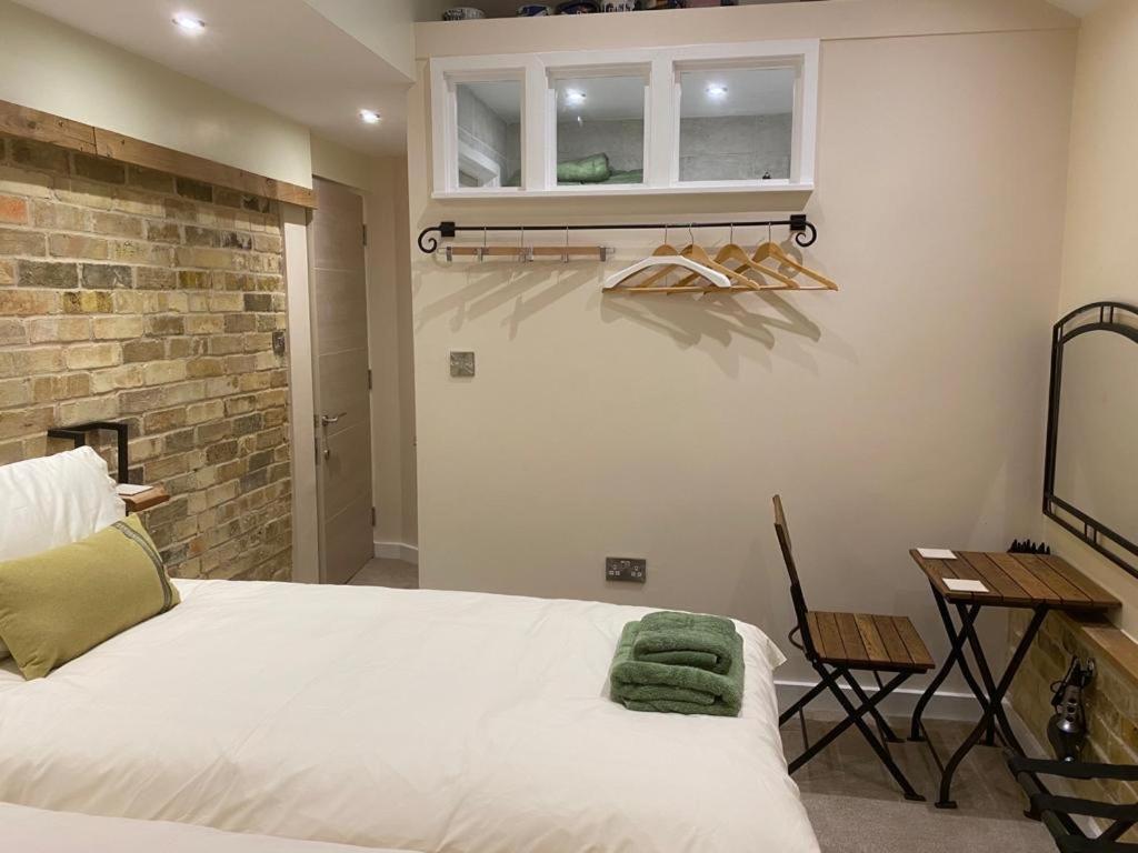 Top Tip Rooms Newmarket Ньюмаркет Экстерьер фото