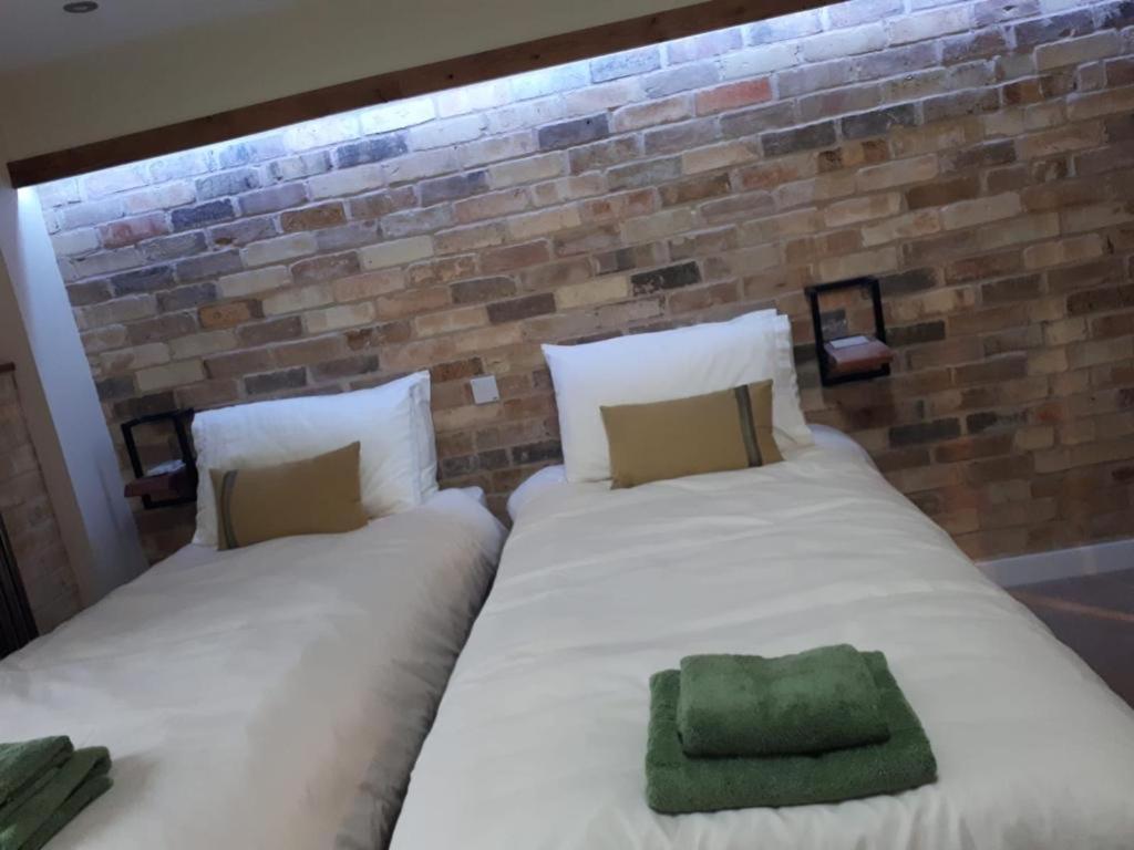 Top Tip Rooms Newmarket Ньюмаркет Экстерьер фото